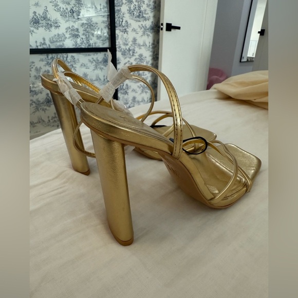 NWOT ZARA Gold Strappy High Heel Sandals - Picture 5 of 7